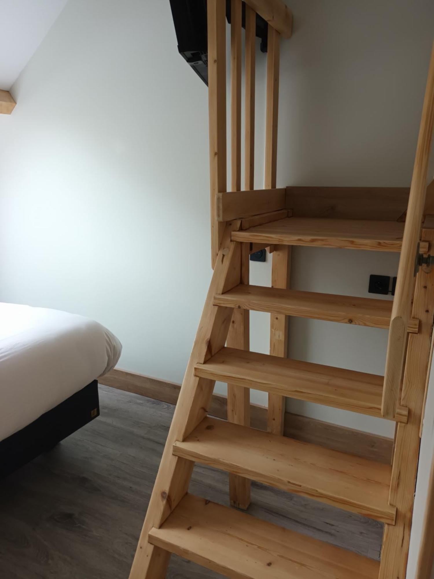 Hotel-Restaurant Logis L'Aubrac لاغيول المظهر الخارجي الصورة